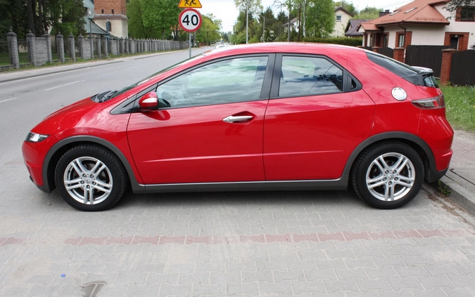 Honda Civic cena 26900 przebieg: 152000, rok produkcji 2011 z Piaseczno małe 154